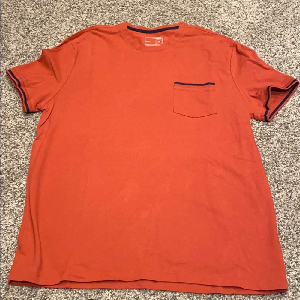 Express crewneck shirt with pocket
